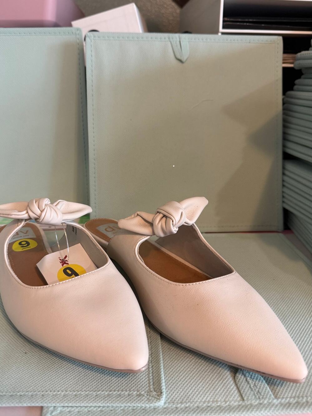 DV Dolce Vita Charletta Ivory Mules w/ Bow sz 9 NWT